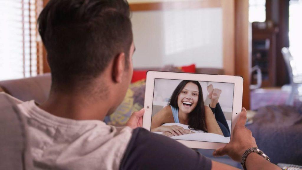 Est-ce que les relations à distance fonctionnent ?